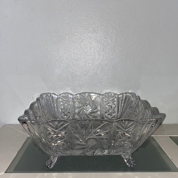 MidCentury Bohemian Footed Lead Crystal Square Scalloped Edge Star Pinwheel Bowl - Picture 13 of 14